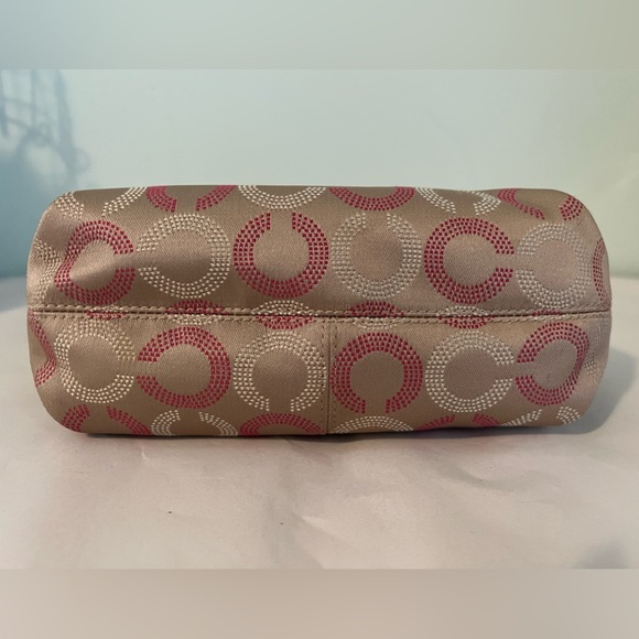 Coach Signature Crossbody Bag - Picture 4 of 15